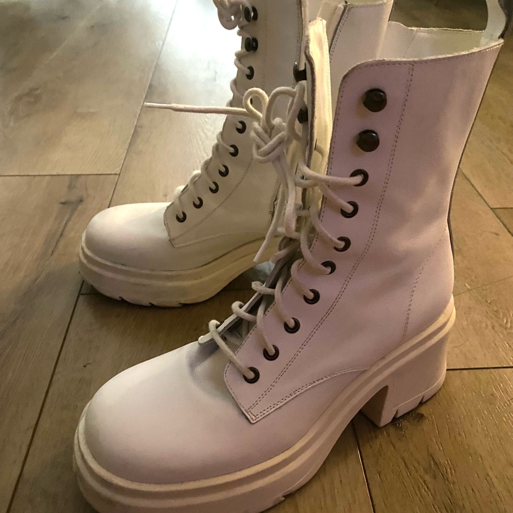 Women's Lace-Up Platform Combat Boots — White